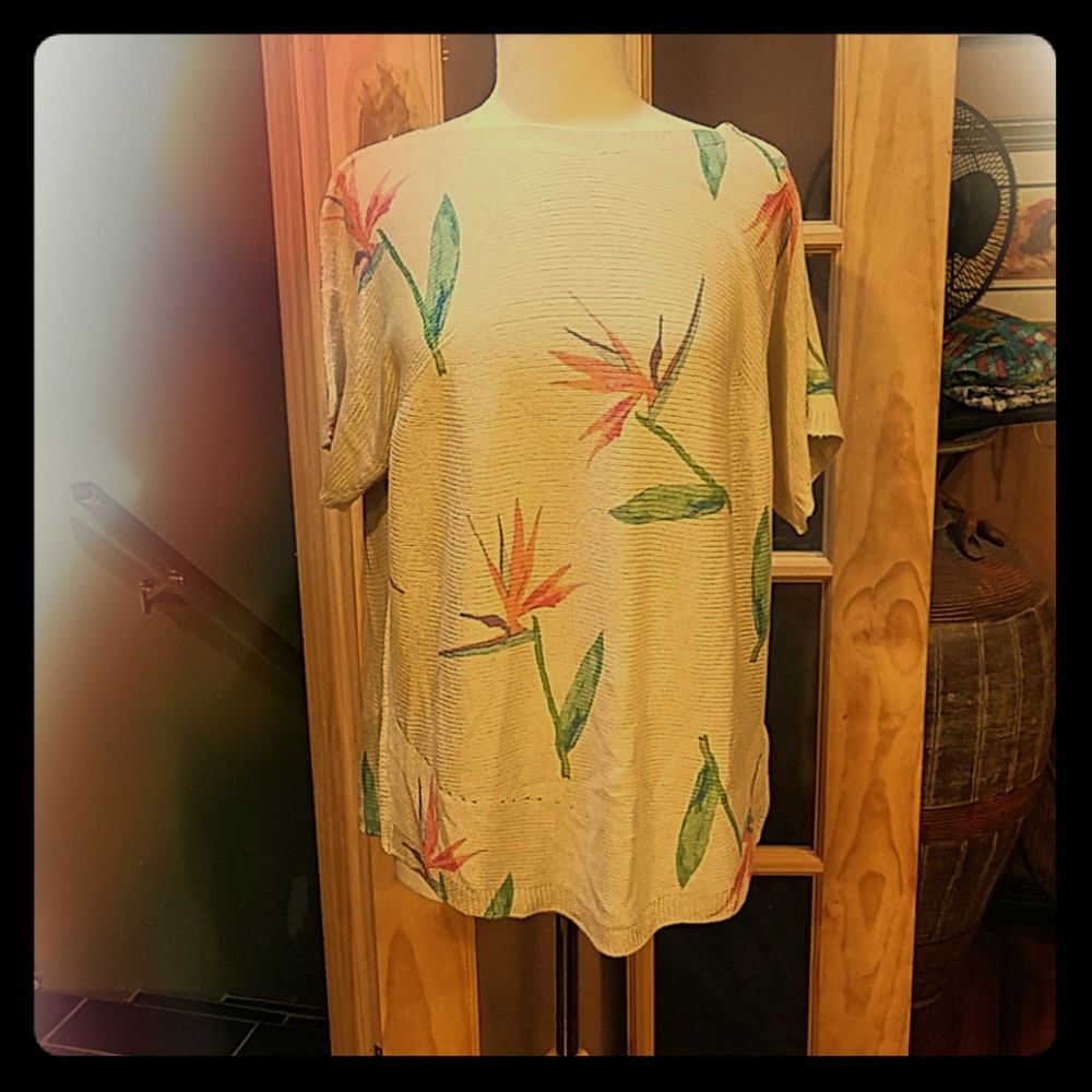 Beautiful boat neck spring/summer knitted blouse